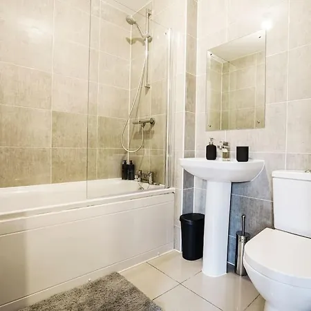 Modern Townhouse Location Free Parking Leeds (West Yorkshire)