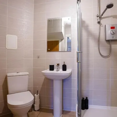 Modern Townhouse Location Free Parking Semesterbostad
