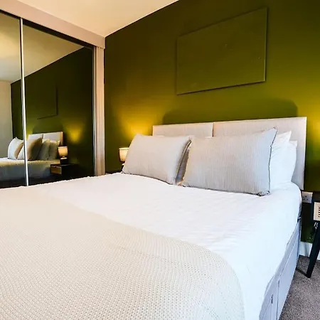 Modern Townhouse Location Free Parking