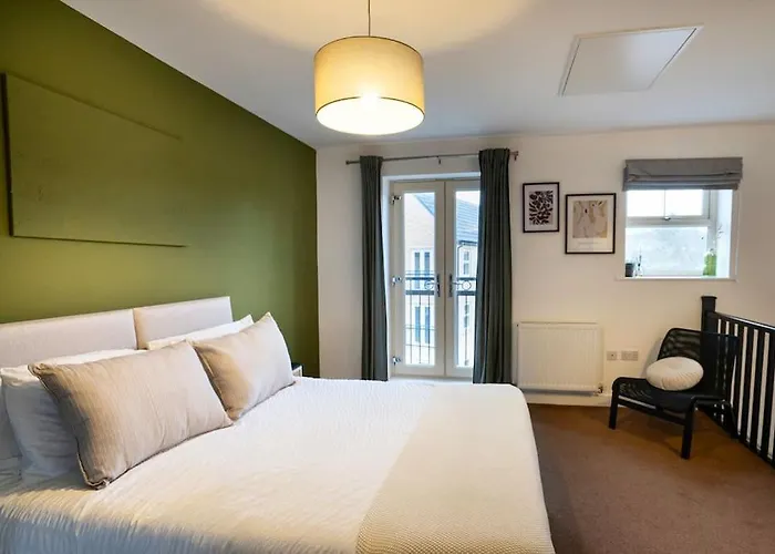 Modern Townhouse Location Free Parking