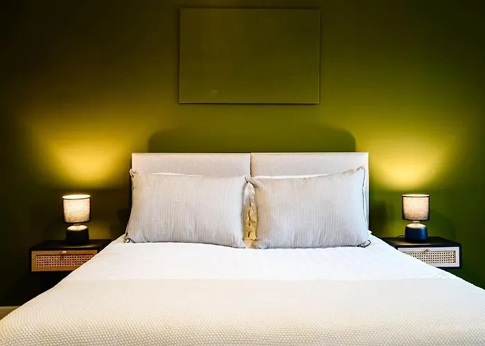 Modern Townhouse Location Free Parking * Leeds (West Yorkshire)