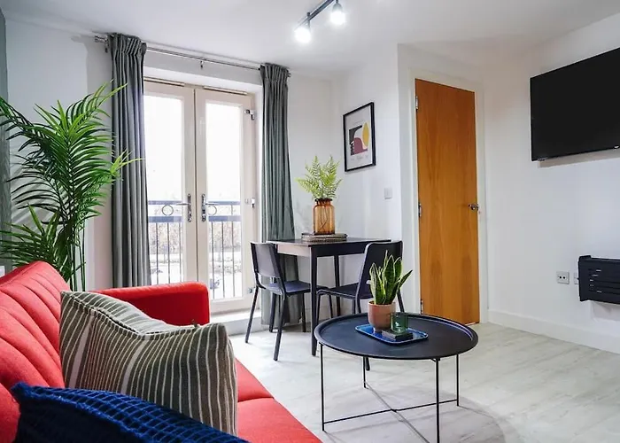 Modern Townhouse Location Free Parking *