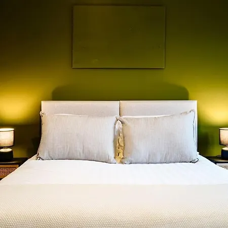 Modern Townhouse Location Free Parking * Leeds