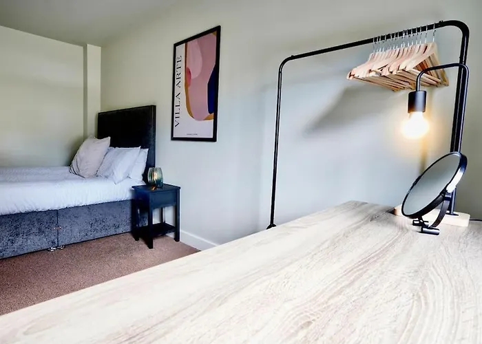 Modern Townhouse Location Free Parking *